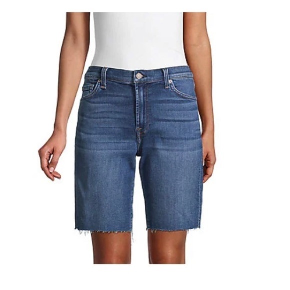 7 For All Mankind Denim Jean Shorts in Soft Vintage Relaxed Fit Bermuda - Picture 1 of 8
